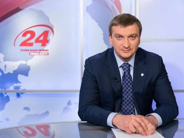 Глава Мін’юсту написав заяву про перевірку себе згідно з законом про люстрацію Глава Мін’юсту написав заяву про перевірку себе згідно з законом про люстрацію