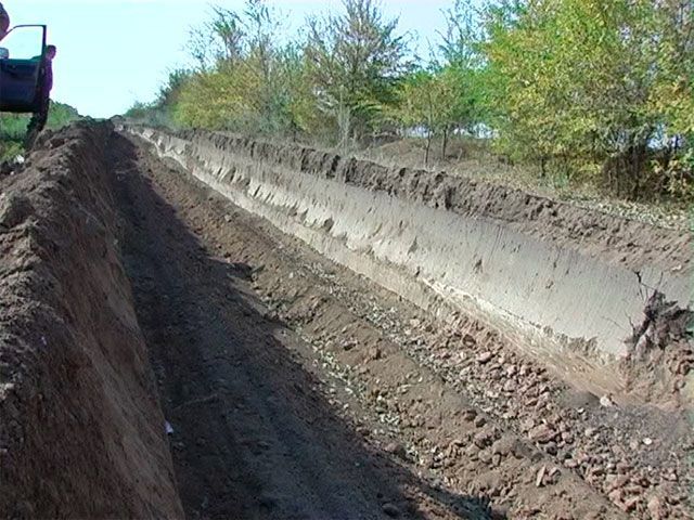 Кабмін планує завершити перший етап будівництва “Стіни” через 4 дні Кабмін планує завершити перший етап будівництва “Стіни” через 4 дні