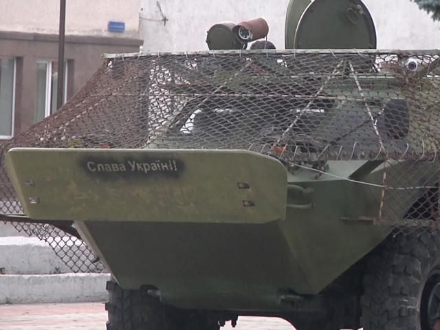 Луцькі волонтери відремонтували для "Айдару" БРДМ (Відео) Луцькі волонтери відремонтували для "Айдару" БРДМ (Відео)