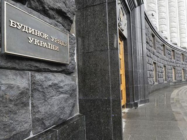 Кабмін пропонує РНБО затвердити санкції щодо 1200 осіб і компаній з РФ Кабмін пропонує РНБО затвердити санкції щодо 1200 осіб і компаній з РФ