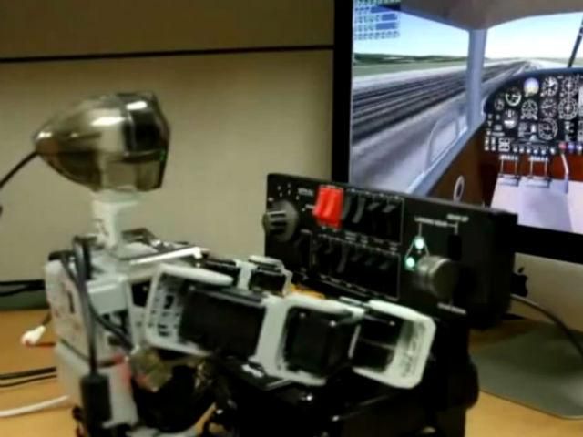 Корейские ученые разработали робота, способного управлять самолетом