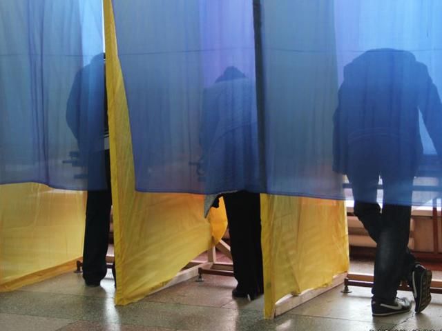 ЦВК провела жеребкування номерів політпартій у бюлетенях ЦВК провела жеребкування номерів політпартій у бюлетенях