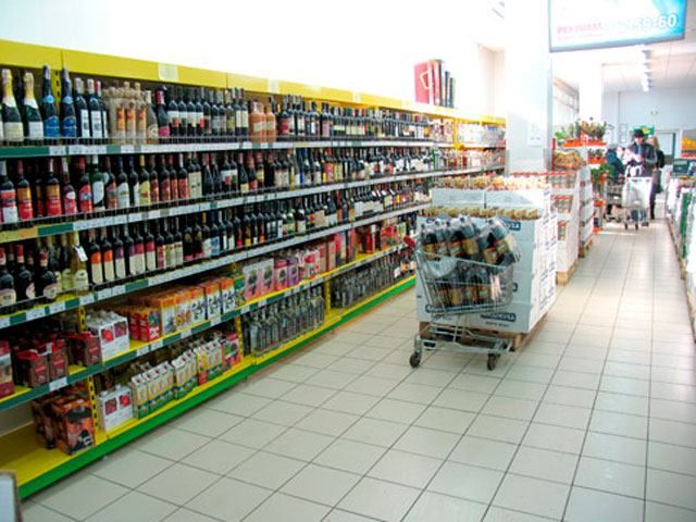 Терористи в Донецьку вимагають відключити термінали "Приватбанку" в магазинах Терористи в Донецьку вимагають відключити термінали "Приватбанку" в магазинах