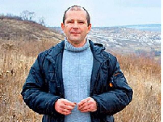 Терористи звільнили з полону луганського журналіста