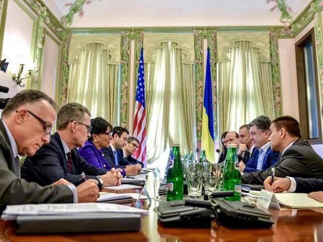 Порошенко сподівається на співпрацю зі США по сланцевому газу