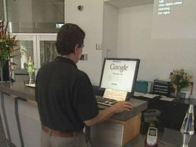 Тиждень в історії. Скоєно "яєчний теракт", засновано пошуковик Google Тиждень в історії. Скоєно "яєчний теракт", засновано пошуковик Google