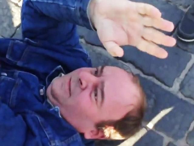 Возле снесенного памятника Ленину задержали мужчину, стрелявшего в прохожих Возле снесенного памятника Ленину задержали мужчину, стрелявшего в прохожих