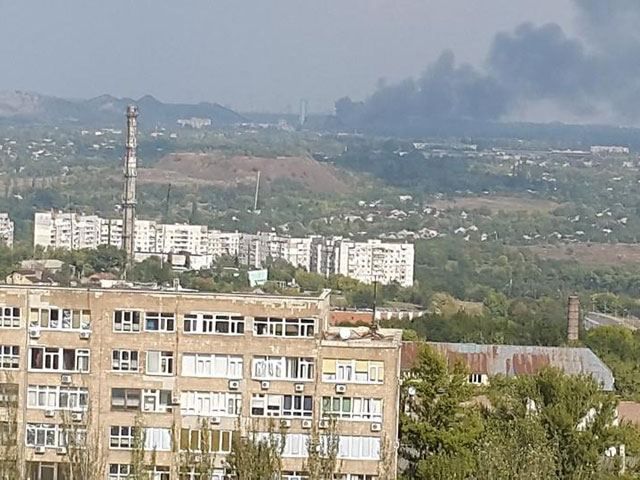 В нескольких районах Донецка слышны залпы артиллерии