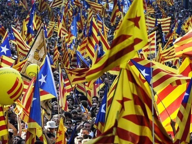 Сеператизм не пройде. Суд Іспанії заборонив референдум каталонців