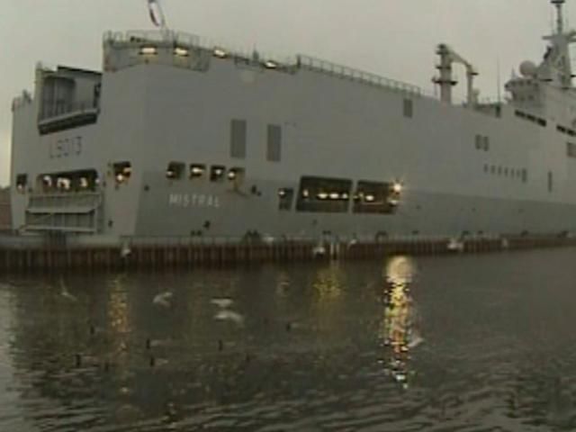 Польща відмовиться від французької зброї, якщо "Містралі" потраплять в Росію Польща відмовиться від французької зброї, якщо "Містралі" потраплять в Росію