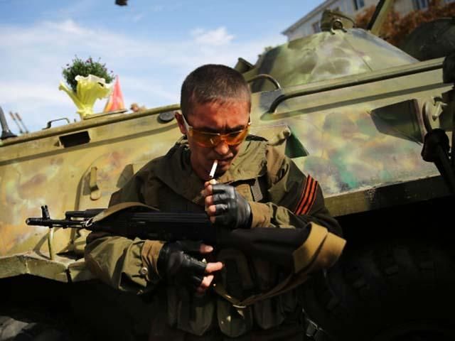 Луганські терористи змушують людей продавати свої домівки