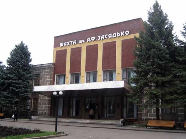 Через бойові дії гірники стали "заручниками" знеструмленої шахти Через бойові дії гірники стали "заручниками" знеструмленої шахти