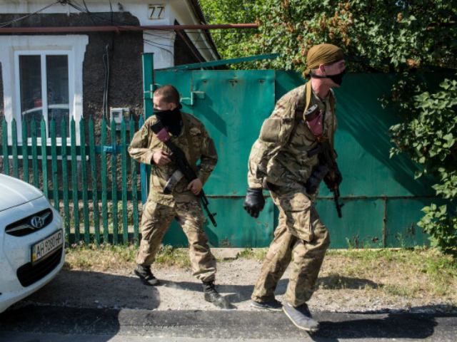 На Донеччині терористи зруйнували понад 4,5 тисячі будинків На Донеччині терористи зруйнували понад 4,5 тисячі будинків