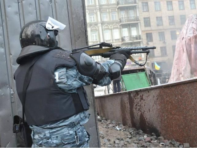 "Беркутівець", якого підозрюють у розстрілі Майдану, не прийшов до суду