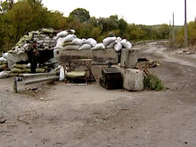 Життя на два фронти. Як виживають люди в буферній зоні на Донбасі Життя на два фронти. Як виживають люди в буферній зоні на Донбасі