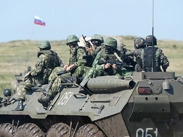 РФ продолжает перебрасывать военную технику на территорию Украины, — "ИС" РФ продолжает перебрасывать военную технику на территорию Украины, — "ИС"