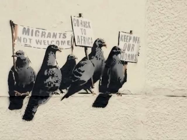 В Великобритании стерли граффити Бэнкси (Видео)
