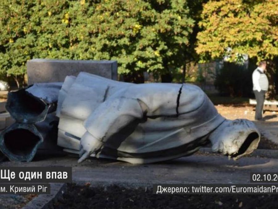 Самые актуальные кадры 2 октября: встреча Порошенко с инвесторами, Криворожский Ленин