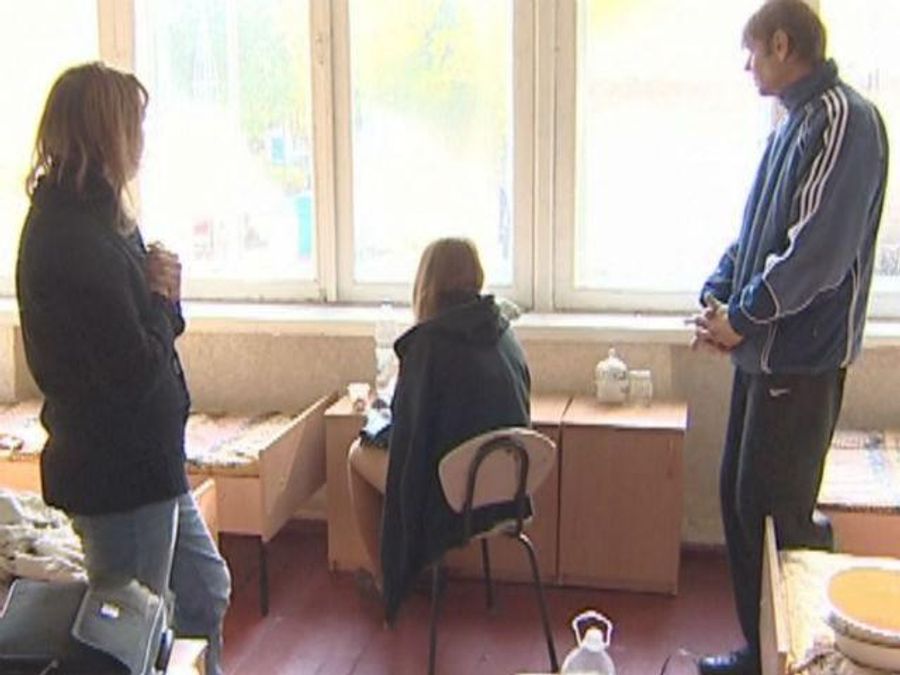 Переселенцы из Донбасса сегодня получили новое жилье Переселенцы из Донбасса сегодня получили новое жилье