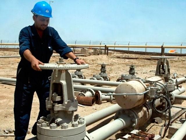 Удешевление нефти ударит по РФ, но не развалит ее, - Washington Рost Удешевление нефти ударит по РФ, но не развалит ее, - Washington Рost