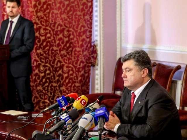 Другою мовою для вивчення в українських школах має бути англійська, — Порошенко Другою мовою для вивчення в українських школах має бути англійська, — Порошенко