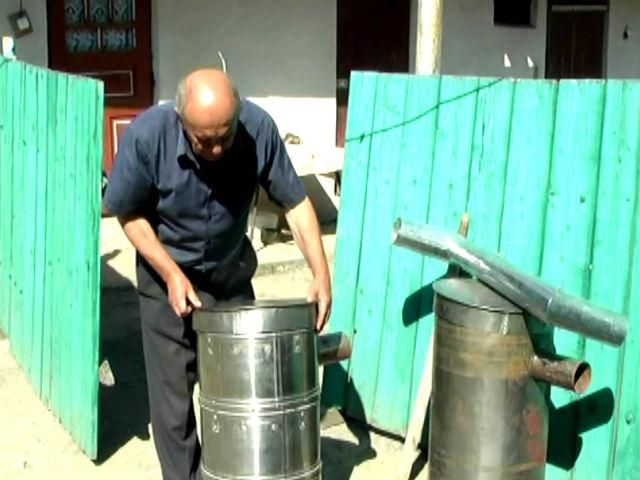 В Тернопольской области мастер переделывает старые советские стиралки в котлы для отопления В Тернопольской области мастер переделывает старые советские стиралки в котлы для отопления