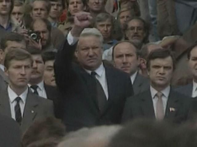 День в истории. 21 год назад в Москве произошел октябрьский путч День в истории. 21 год назад в Москве произошел октябрьский путч