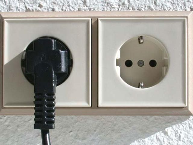 Луганчан просят не включать энергоемкие электроприборы Луганчан просят не включать энергоемкие электроприборы