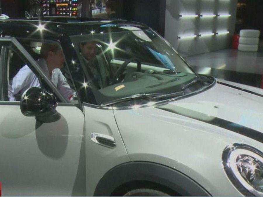 У Франції триває традиційний Паризький автосалон