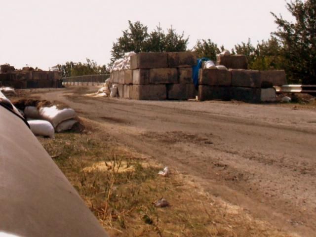 Боевики обстреливают блокпосты сил АТО в Попаснянском районе, — СМИ