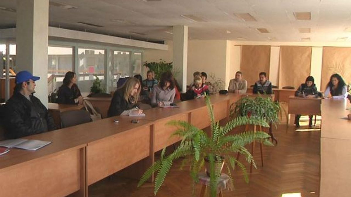 На Волині допомагають переселенцям взяти участь у виборах На Волині допомагають переселенцям взяти участь у виборах