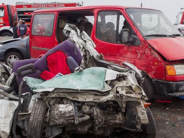 В Греции в ДТП попали 35 автомобилей, 4 человека погибли