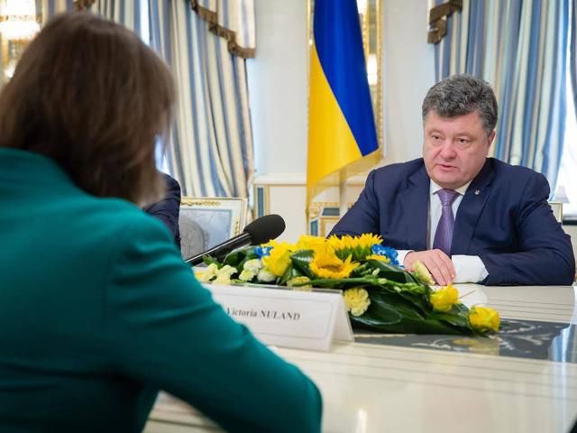 Порошенко проводить зустріч з Нуланд Порошенко проводить зустріч з Нуланд