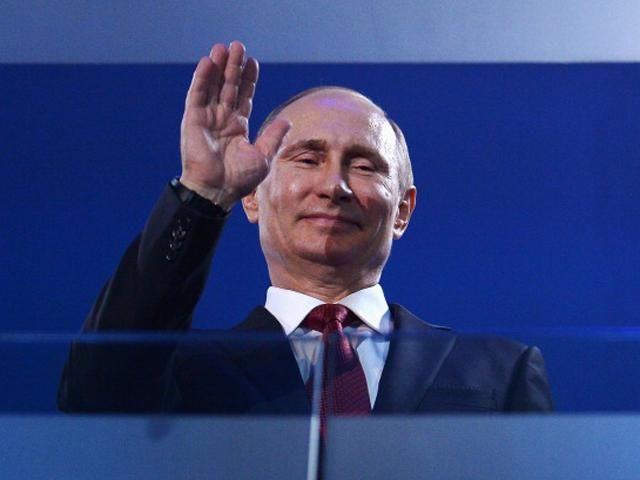 Путин запретил проводить ночные митинги