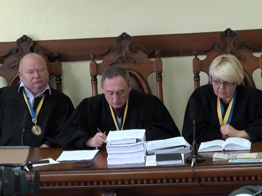 Дело Садовника: суд решил снова отправить беркутовца, бежавшего 3 октября, в СИЗО