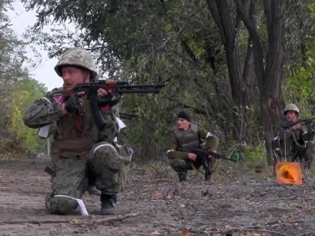 На фронте: террористы штурмовали бойцов АТО — погиб 1 военный На фронте: террористы штурмовали бойцов АТО — погиб 1 военный