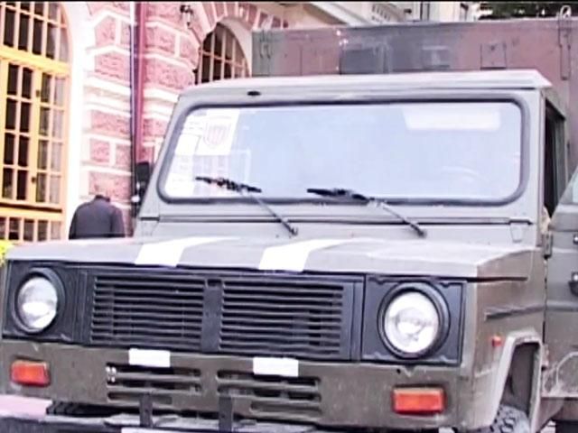 Тернопільські волонтери оснащують армію списаними польськими військовими авто