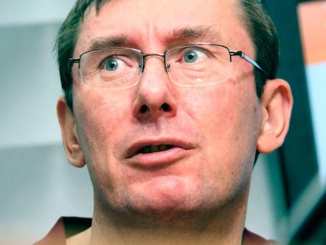 В окупованому Криму загалом вбили сімох кримських татар, — Луценко В окупованому Криму загалом вбили сімох кримських татар, — Луценко