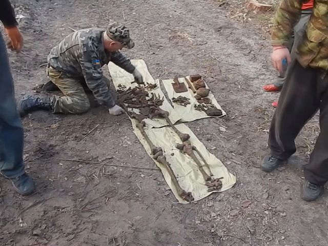 В Киевской области нашли останки солдата Второй мировой войны (Видео)