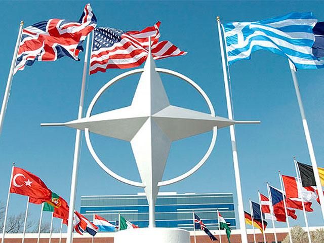 Україна і НАТО розроблять дорожню карту щодо сумісності армій