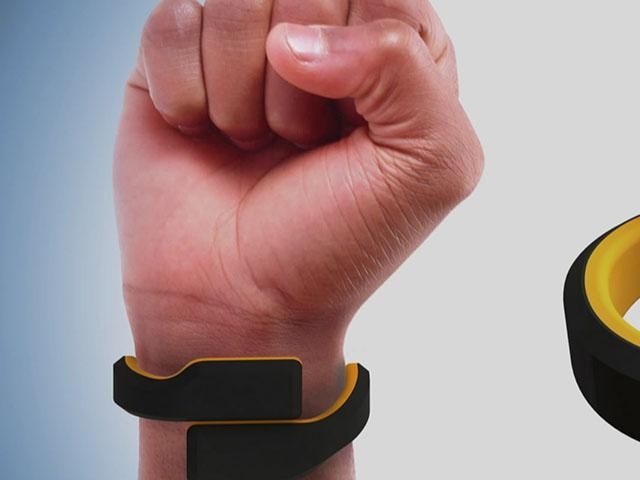 Pavlok створили браслет від шкідливих звичок