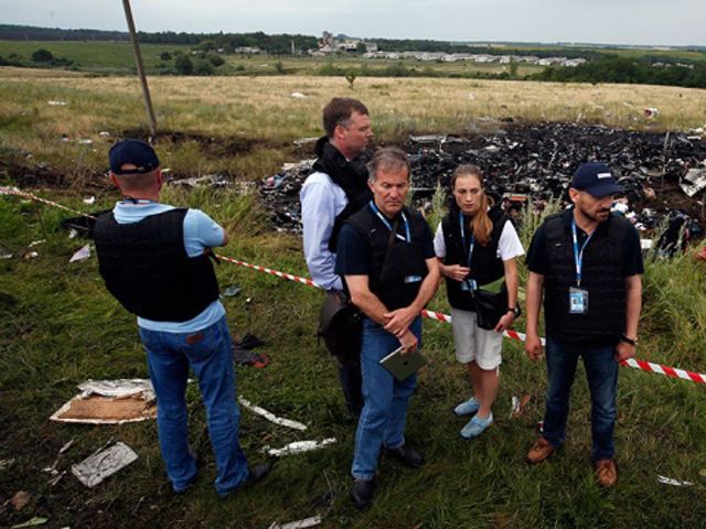 В России возмущены версией о ее причастности к сбитию Boeing-777 В России возмущены версией о ее причастности к сбитию Boeing-777