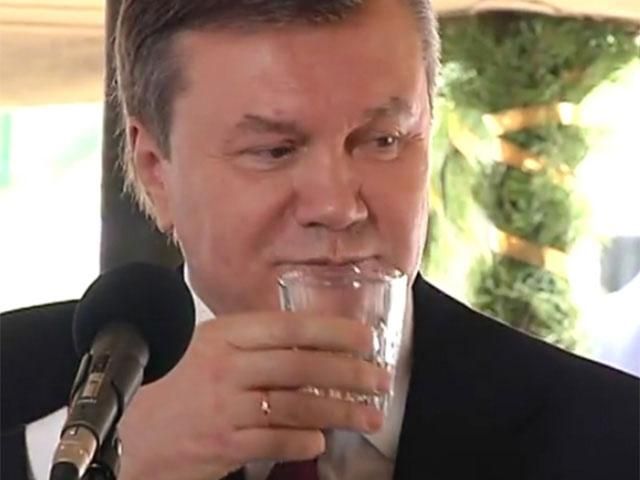 Янукович в Сочи беспробудно пьет, — Гордон