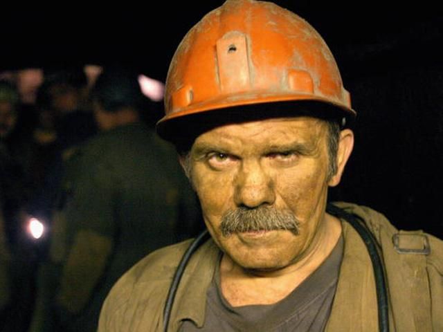 Террористы пытаются взять под контроль добычу угля на Донбассе Террористы пытаются взять под контроль добычу угля на Донбассе