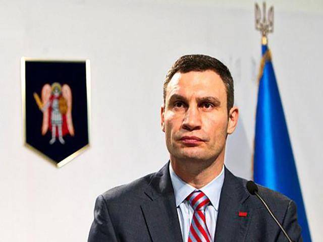 Кличко обіцяє відновити постачання гарячої води в усі райони столиці за два дні Кличко обіцяє відновити постачання гарячої води в усі райони столиці за два дні