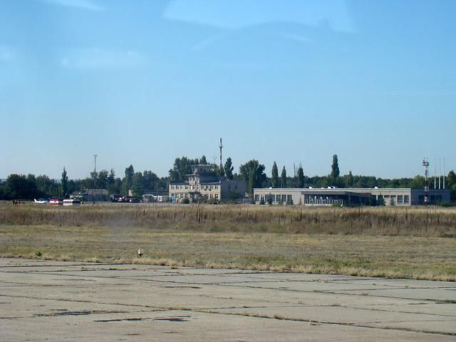 У Сєвєродонецьку відкриють єдиний вцілілий на Донбасі аеропорт У Сєвєродонецьку відкриють єдиний вцілілий на Донбасі аеропорт