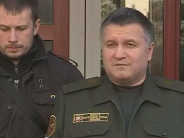 Полк "Азов" будет подчиняться Нацгвардии, — Аваков Полк "Азов" будет подчиняться Нацгвардии, — Аваков