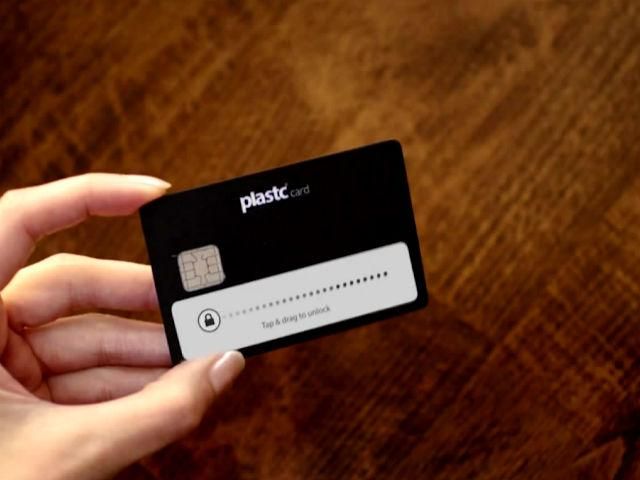 Cтворена універсальна пластикова карта Plastc Cтворена універсальна пластикова карта Plastc