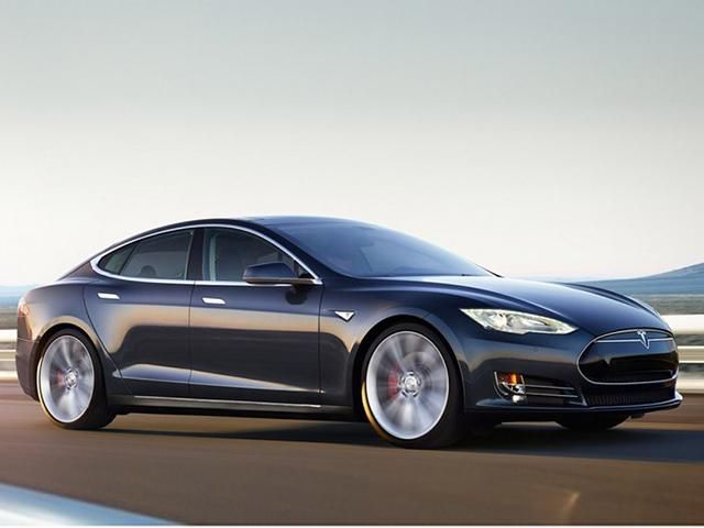 Tesla представила 700-сильную Model S Tesla представила 700-сильную Model S