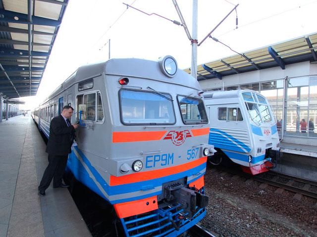У Києві відновили рух міської електрички: “наземне метро” курсуватиме кожних 15 хвилин У Києві відновили рух міської електрички: “наземне метро” курсуватиме кожних 15 хвилин